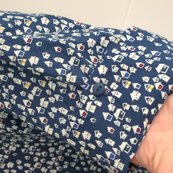 Cali Girls Athleasure Casual Work Novelty Print Shirt with Yellow Accent XL - Picture 3 of 6